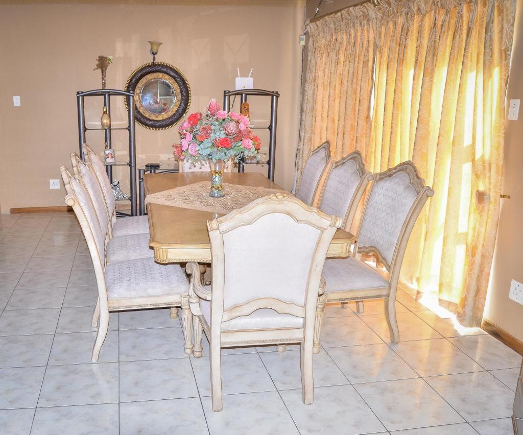 Mountain Beauty Hotel Mbabane Ngoại thất bức ảnh